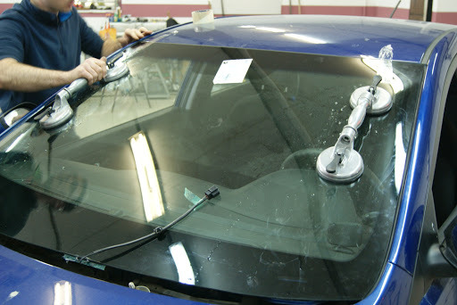 фото замена лобового стекла в самаре